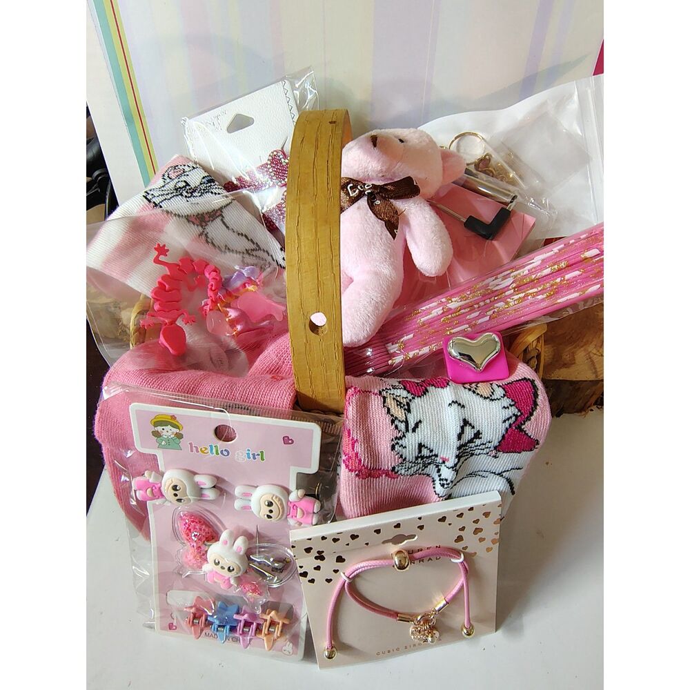 Perfect Pink Lover's Gift Set - Girls Ages 7-16  Lot 133